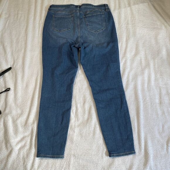 Torrid Plus Size Sky High Skinny Jean Premium Stretch Light Wash Button Fly SZ16 - Picture 3 of 11
